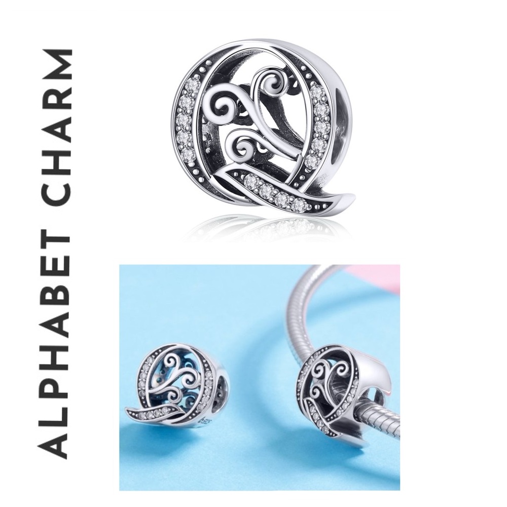 🐘🐘 S925 Sterling Silver Diamond Letter “Q” Charm